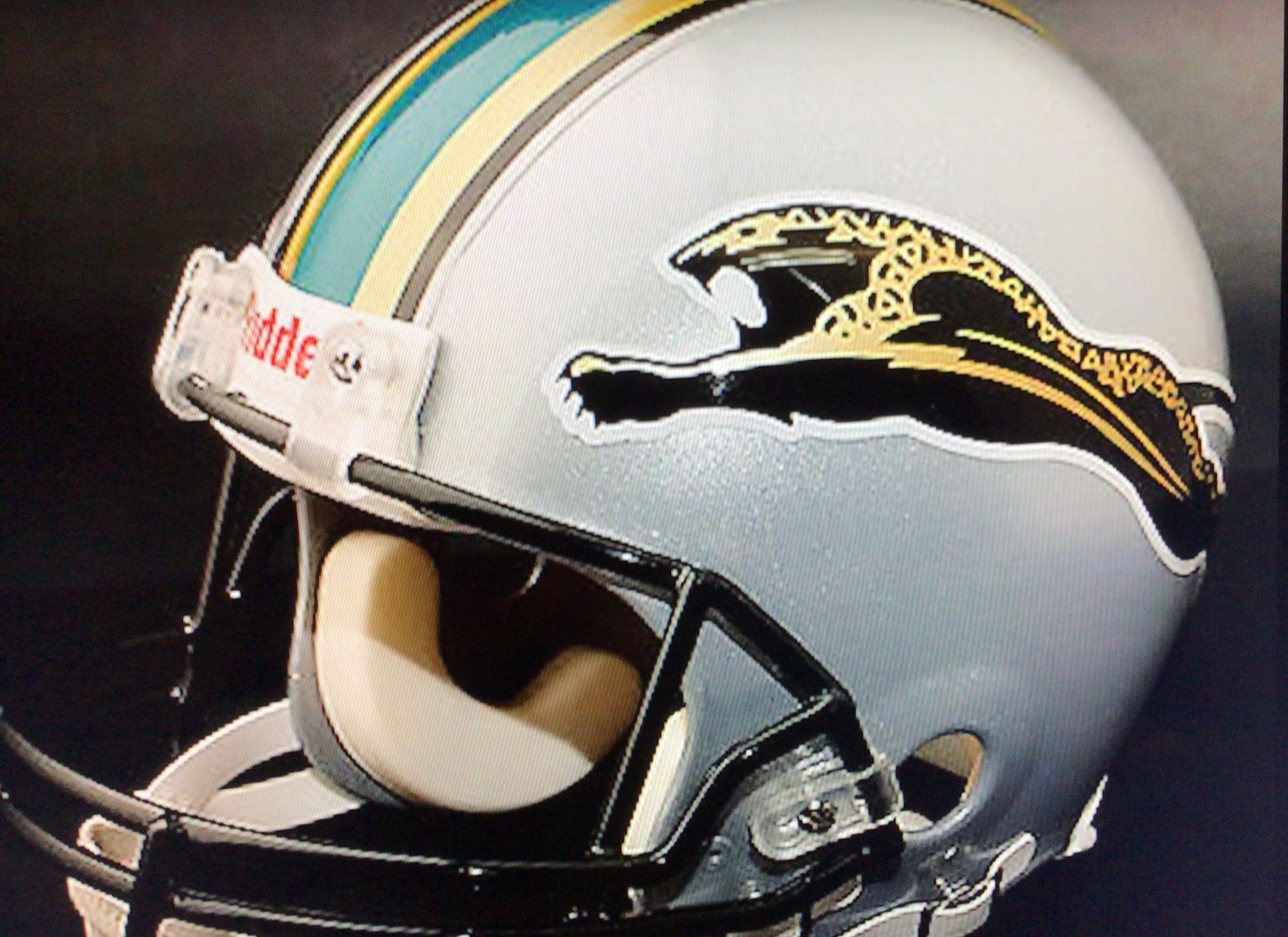 清水利彦コラム】新春初笑い特別企画「NFLヘルメット・珍品 